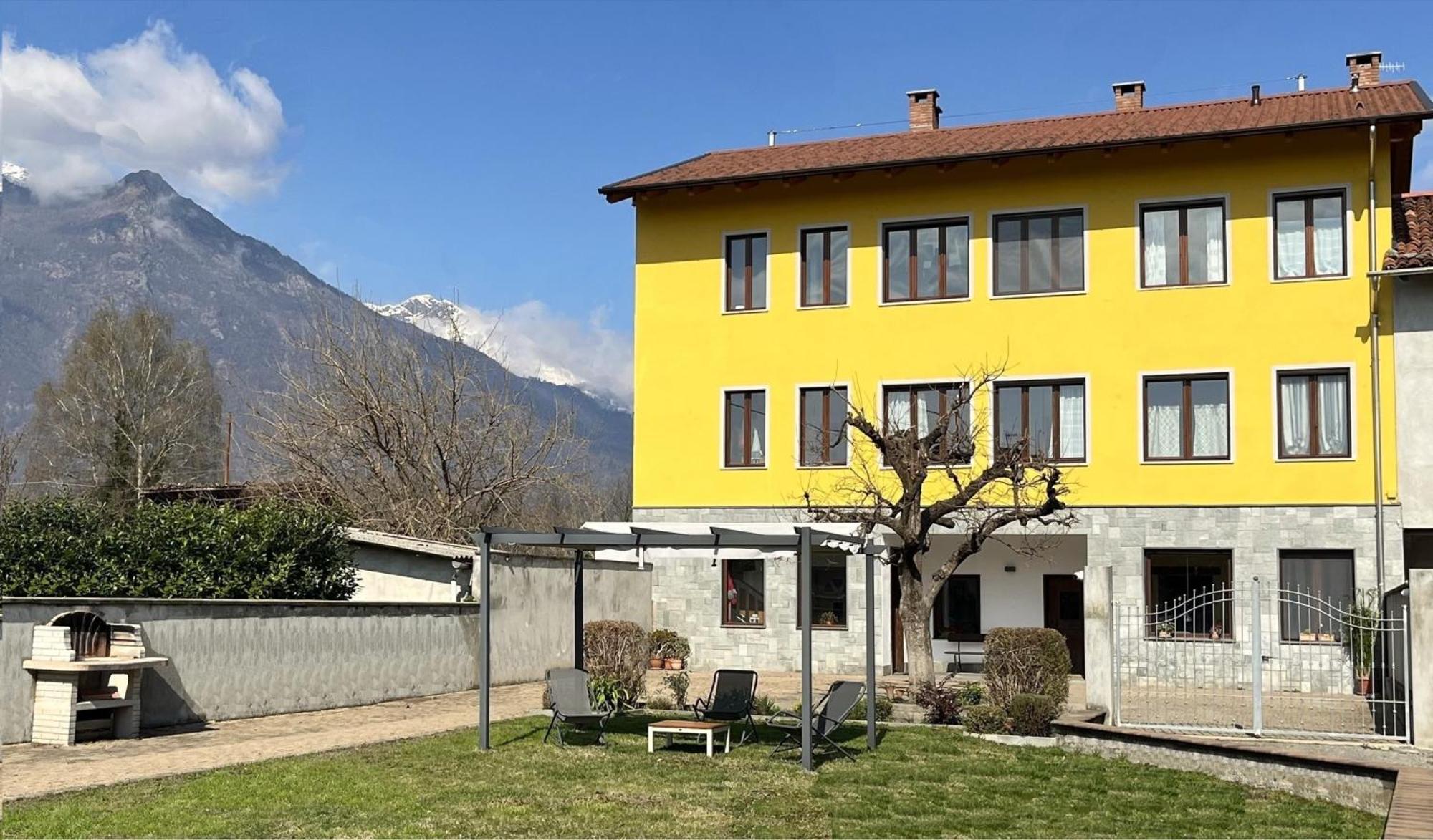 A Due Passi Dal Lago Montalto Dora Exterior foto